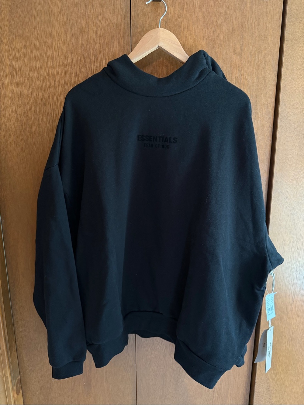 Essentials Fear of God Sweatshirt NWT Large Black